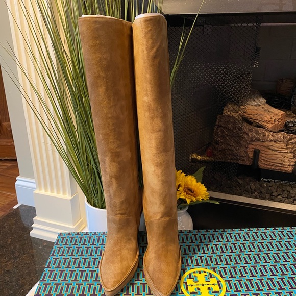🔥PRICE DROP🔥TORY BURCH LILA HEELED TALL BOOT - Picture 3 of 8